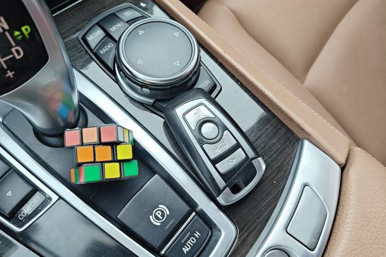 Used BMW 7 Series 2014 730Li Premium Edition Vehicle Key