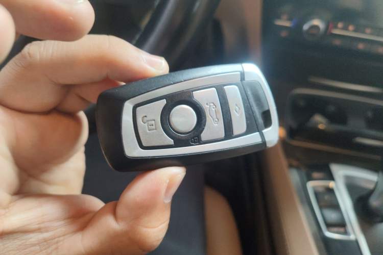 Used BMW 7 Series 2014 730Li Premium Edition Vehicle Key