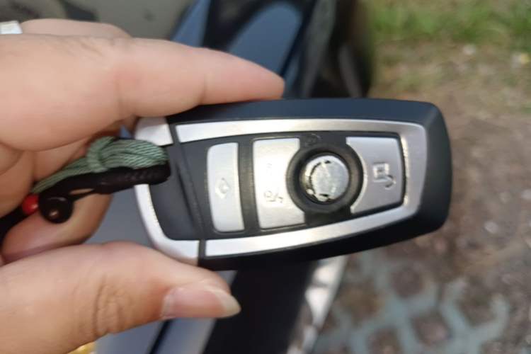 Used BMW 7 Series 2014 730Li Premium Edition Vehicle Key