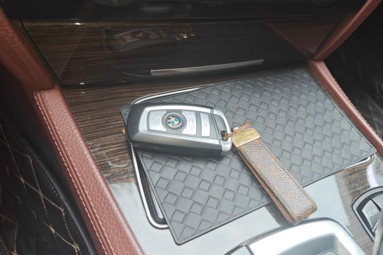 Used BMW 7 Series 2014 730Li Premium Edition Vehicle Key