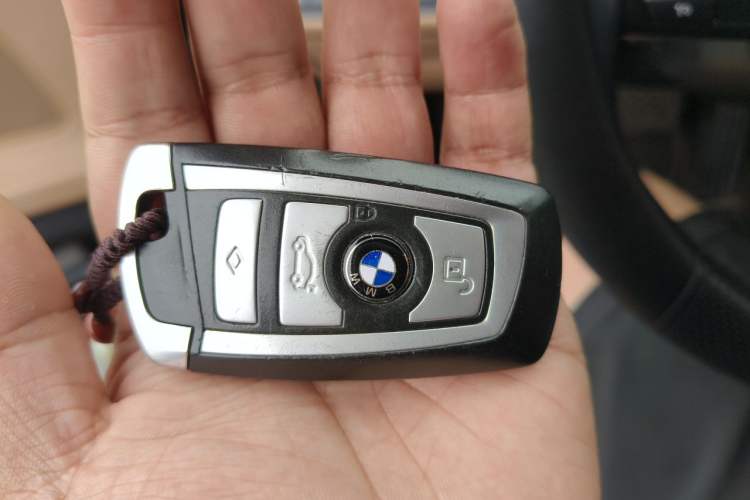 Used BMW 7 Series 2014 730Li Premium Edition Vehicle Key