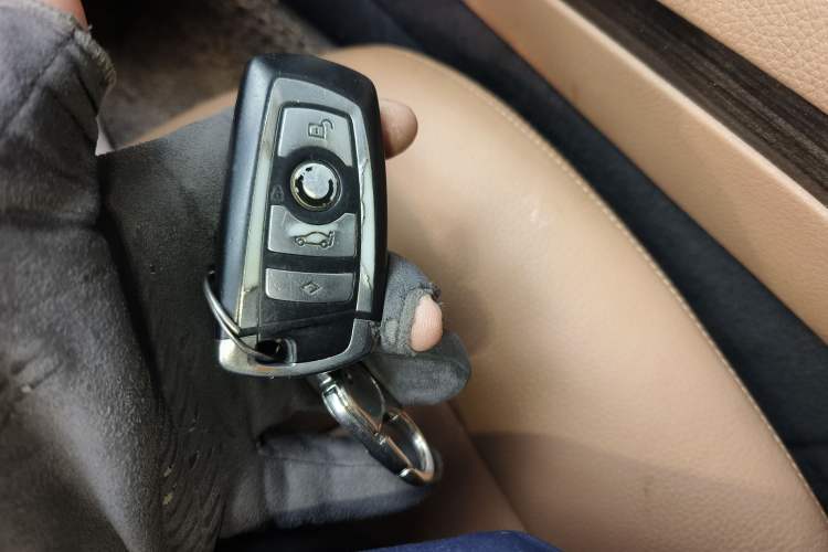 Used BMW 7 Series 2014 730Li Premium Edition Vehicle Key