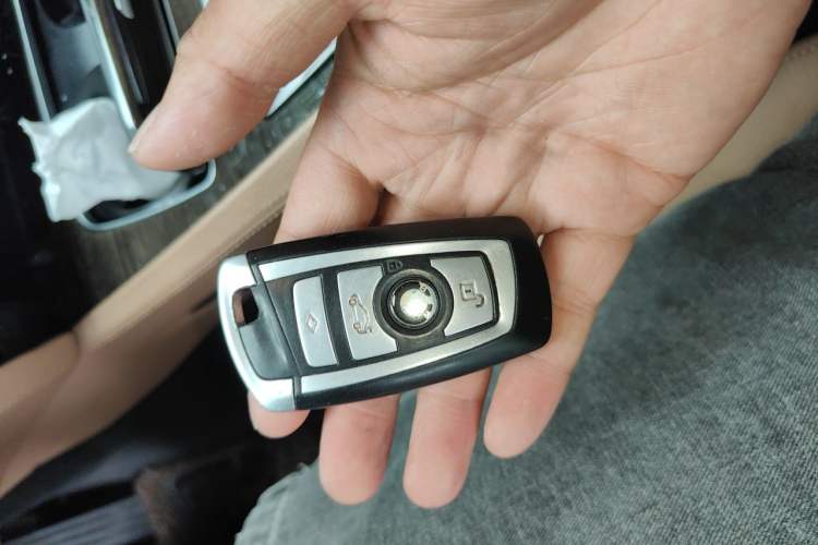 Used BMW 7 Series 2014 730Li Premium Edition Vehicle Key
