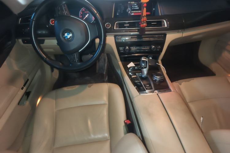 Used BMW 7 Series 2014 730Li Premium Edition Center Console