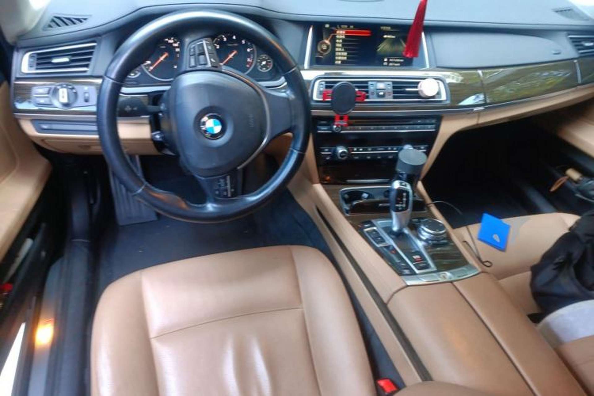 Used BMW 7 Series 2014 730Li Premium Edition Center Console