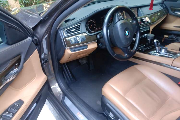 Used BMW 7 Series 2014 730Li Premium Edition Driver Seat