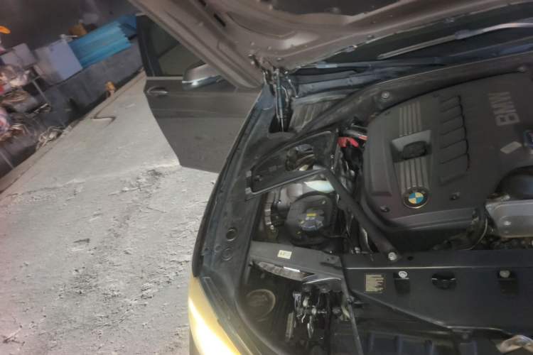 Used BMW 7 Series 2014 730Li Premium Edition Engine Bay Right
