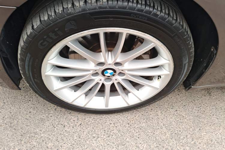 Used BMW 7 Series 2014 730Li Premium Edition Exterior 4