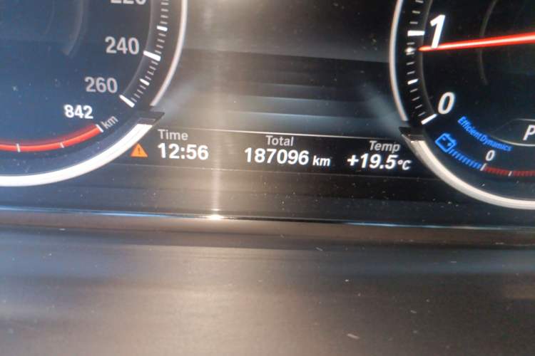 Used BMW 7 Series 2014 730Li Premium Edition Odometer Close Up