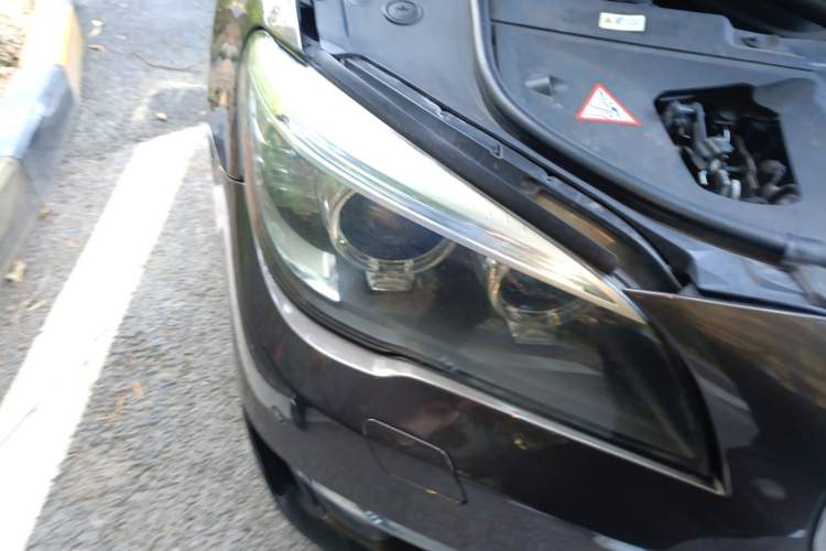 Used BMW 7 Series 2014 730Li Premium Edition Right Front Headlight