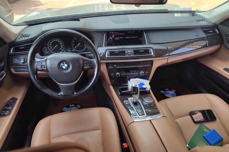 Used BMW 7 Series 2014 730Li Premium Edition Center Console