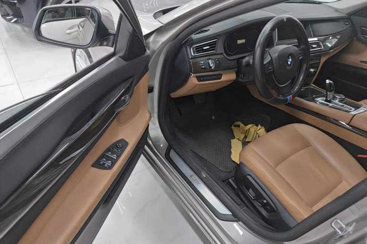 Used BMW 7 Series 2014 730Li Premium Edition Driver Seat