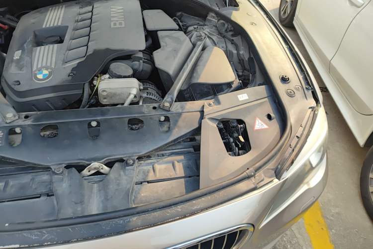 Used BMW 7 Series 2014 730Li Premium Edition Engine Bay Left