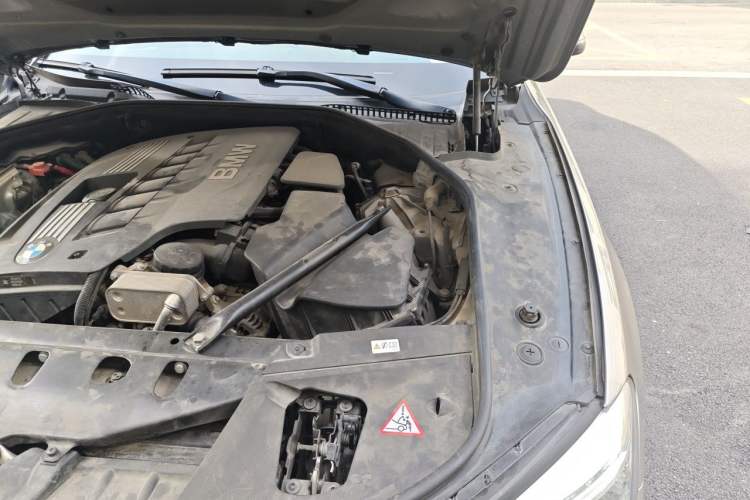 Used BMW 7 Series 2014 730Li Premium Edition Engine Bay Left
