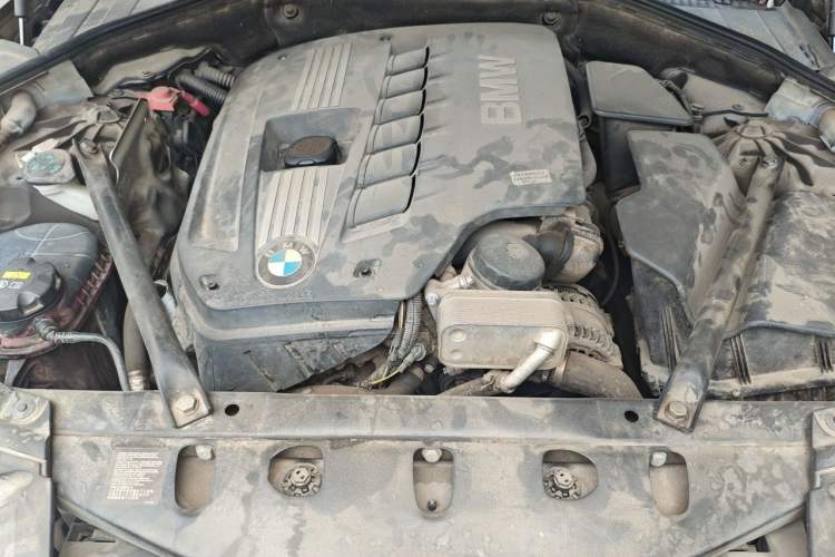 Used BMW 7 Series 2014 730Li Premium Edition Engine Bay