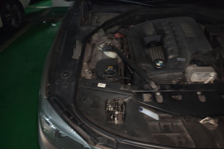 Used BMW 7 Series 2014 730Li Premium Edition Engine Bay Right