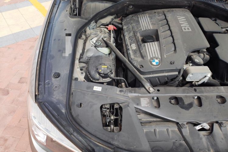 Used BMW 7 Series 2014 730Li Premium Edition Engine Bay Right