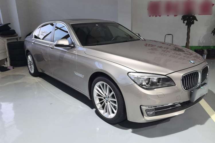 Used BMW 7 Series 2014 730Li Premium Edition Exterior 2