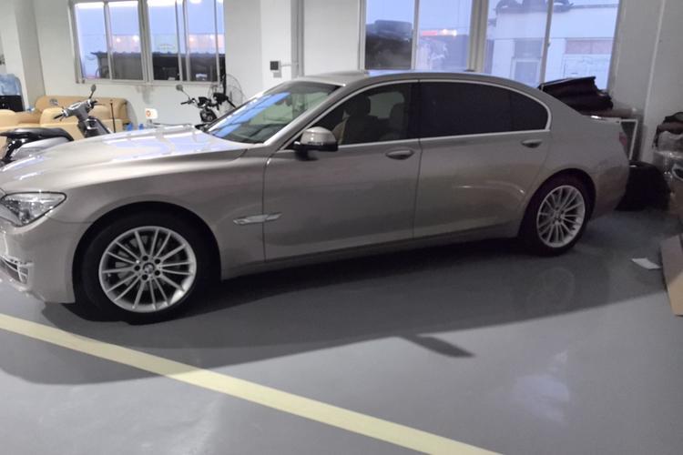 Used BMW 7 Series 2014 730Li Premium Edition Exterior 5