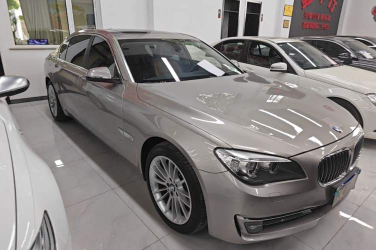 Used BMW 7 Series 2014 730Li Premium Edition Front Right 45 Deg