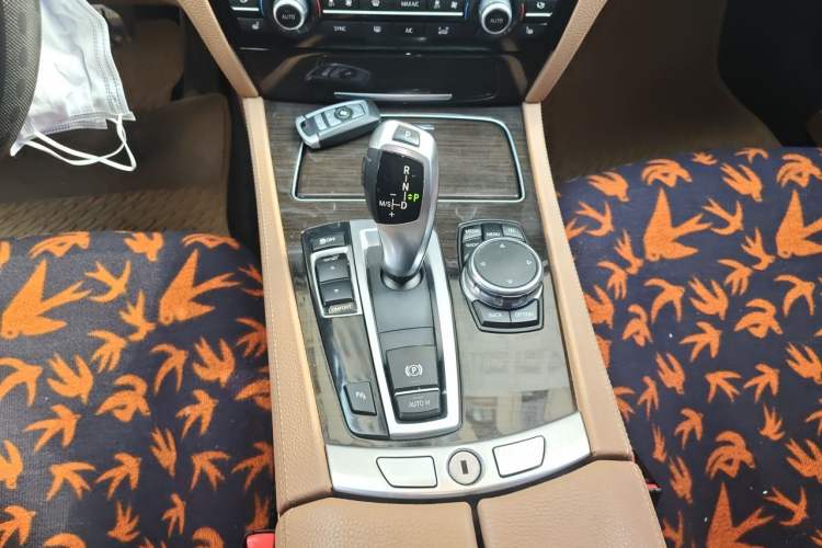 Used BMW 7 Series 2014 730Li Premium Edition Gear Lever