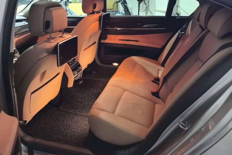 Used BMW 7 Series 2014 730Li Premium Edition Interior 1