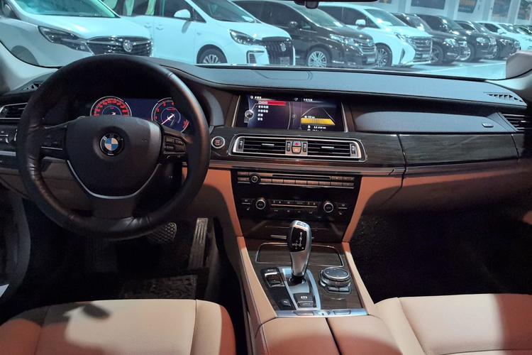 Used BMW 7 Series 2014 730Li Premium Edition Interior 3