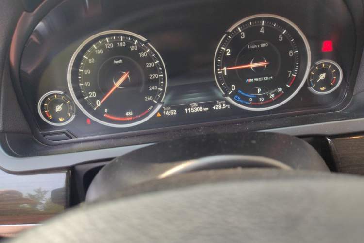 Used BMW 7 Series 2014 730Li Premium Edition Odometer Close Up