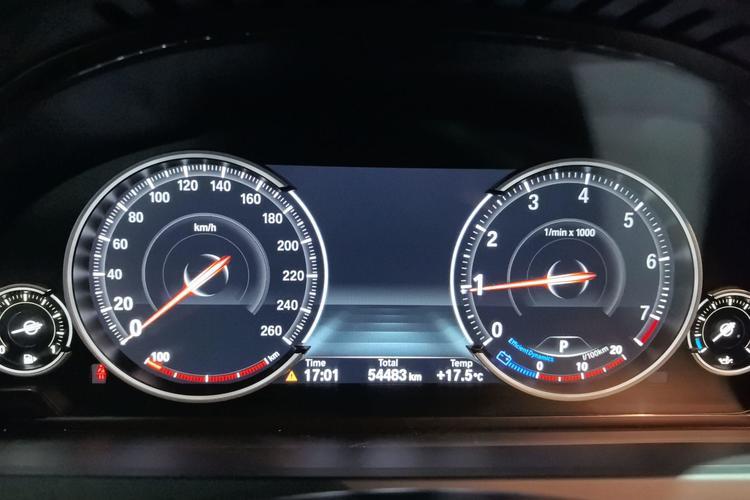 Used BMW 7 Series 2014 730Li Premium Edition Odometer Close Up