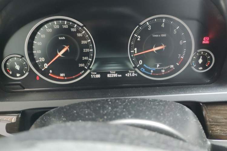 Used BMW 7 Series 2014 730Li Premium Edition Odometer Close Up