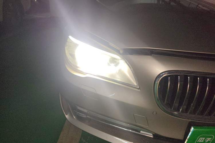 Used BMW 7 Series 2014 730Li Premium Edition Right Front Headlight