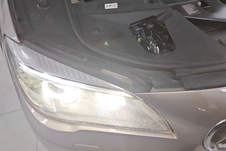 Used BMW 7 Series 2014 730Li Premium Edition Right Front Headlight