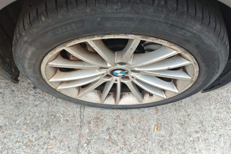 Used BMW 7 Series 2014 730Li Premium Edition Right Front Wheel Hub