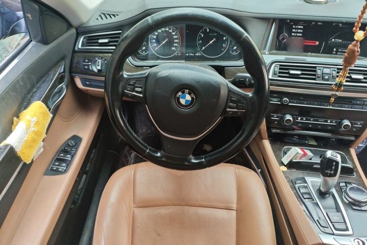 Used BMW 7 Series 2014 730Li Premium Edition Steering Wheel