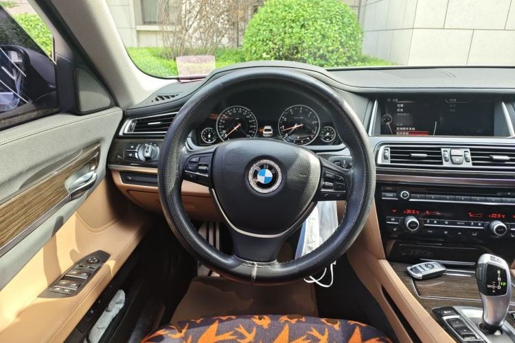 Used BMW 7 Series 2014 730Li Premium Edition Steering Wheel