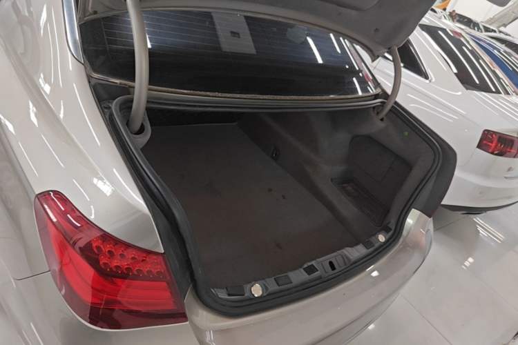 Used BMW 7 Series 2014 730Li Premium Edition Trunk