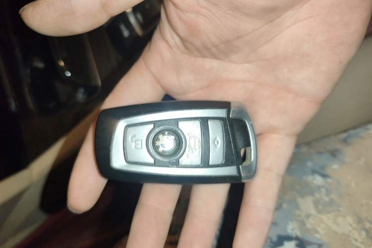 Used BMW 7 Series 2014 730Li Premium Edition Vehicle Key