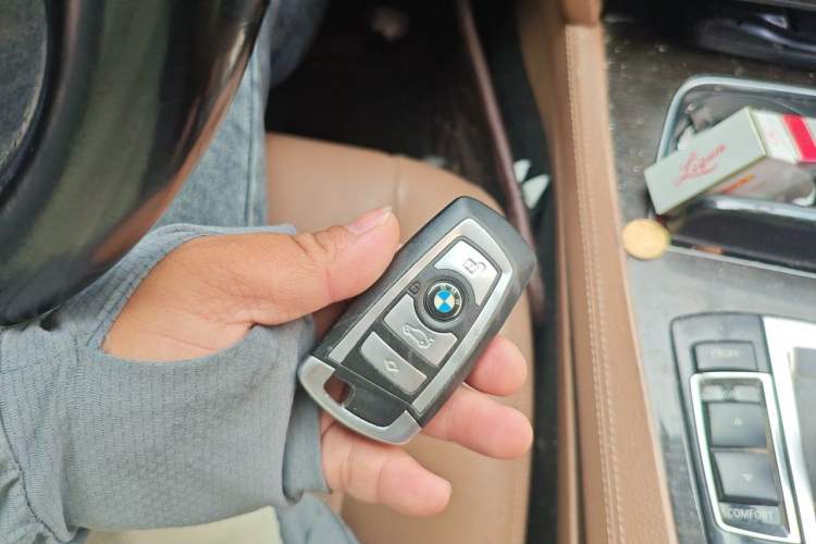 Used BMW 7 Series 2014 730Li Premium Edition Vehicle Key