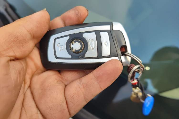 Used BMW 7 Series 2014 730Li Premium Edition Vehicle Key