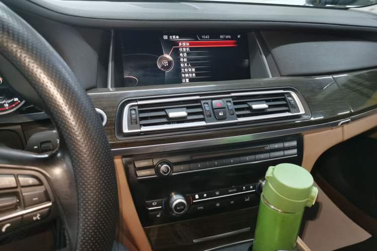 Used BMW 7 Series 2014 730Li Premium Edition Audio And AC Panel