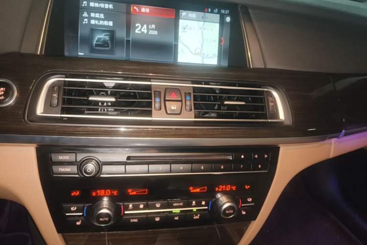 Used BMW 7 Series 2014 730Li Premium Edition Audio And AC Panel