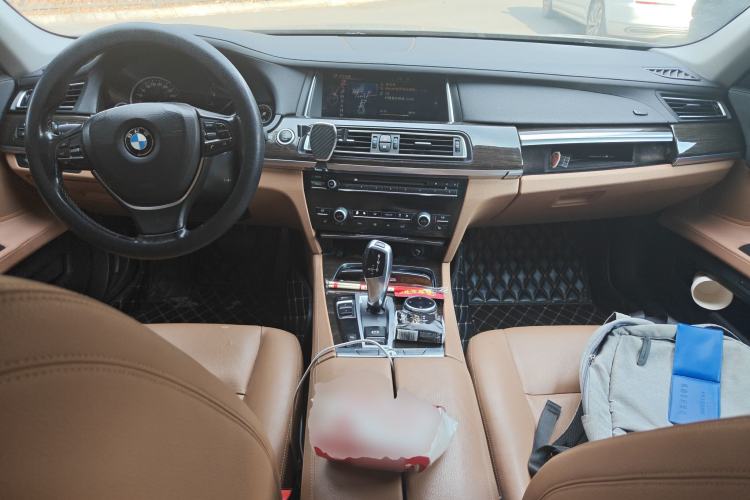 Used BMW 7 Series 2014 730Li Premium Edition Center Console