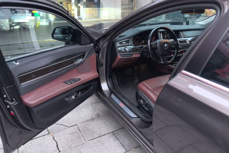 Used BMW 7 Series 2014 730Li Premium Edition Driver Seat