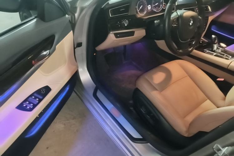 Used BMW 7 Series 2014 730Li Premium Edition Driver Seat