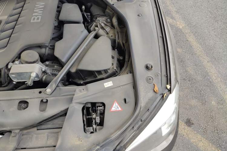 Used BMW 7 Series 2014 730Li Premium Edition Engine Bay Left