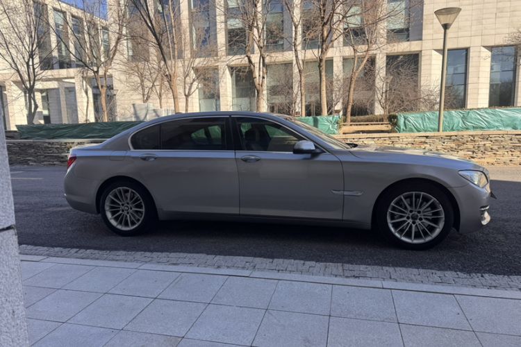 Used BMW 7 Series 2014 730Li Premium Edition Exterior 3