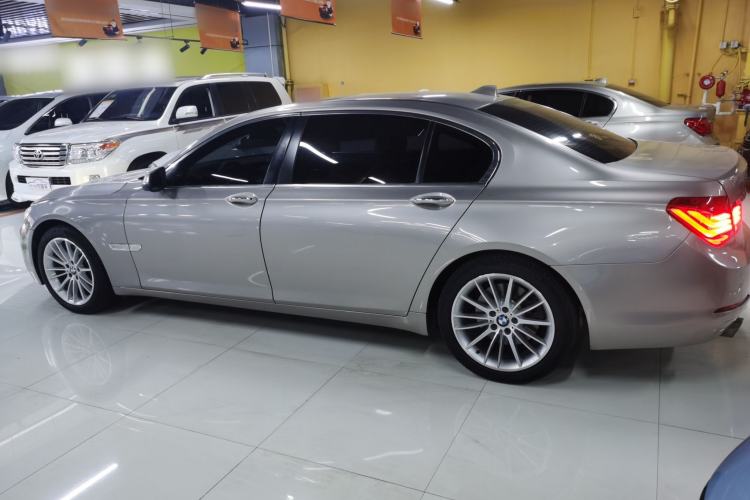 Used BMW 7 Series 2014 730Li Premium Edition Exterior 3