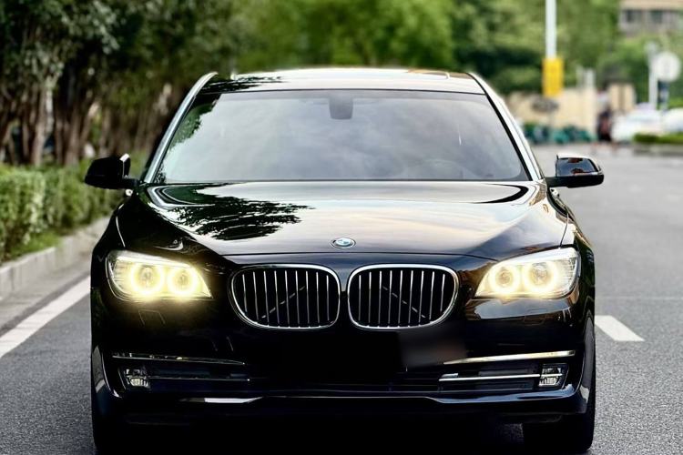 Used BMW 7 Series 2014 730Li Premium Edition Exterior 4