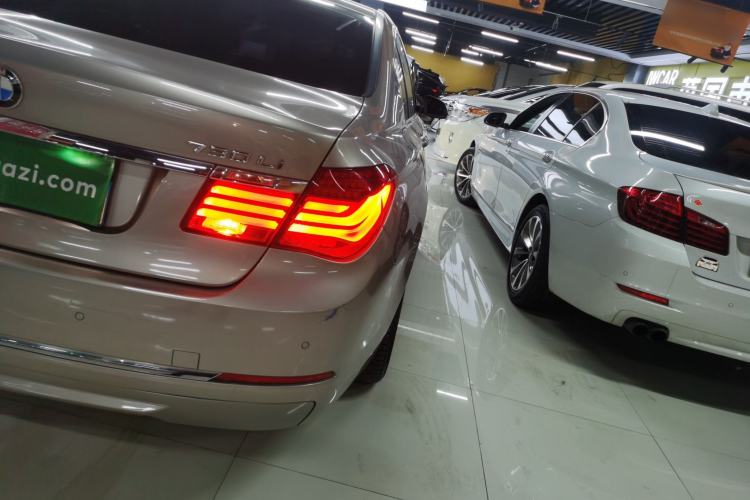Used BMW 7 Series 2014 730Li Premium Edition Exterior 6