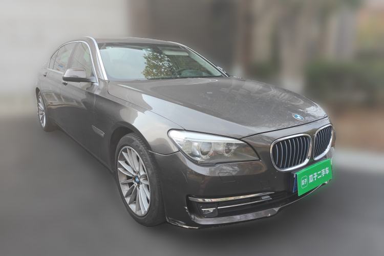 Used BMW 7 Series 2014 730Li Premium Edition Front Right 45 Deg